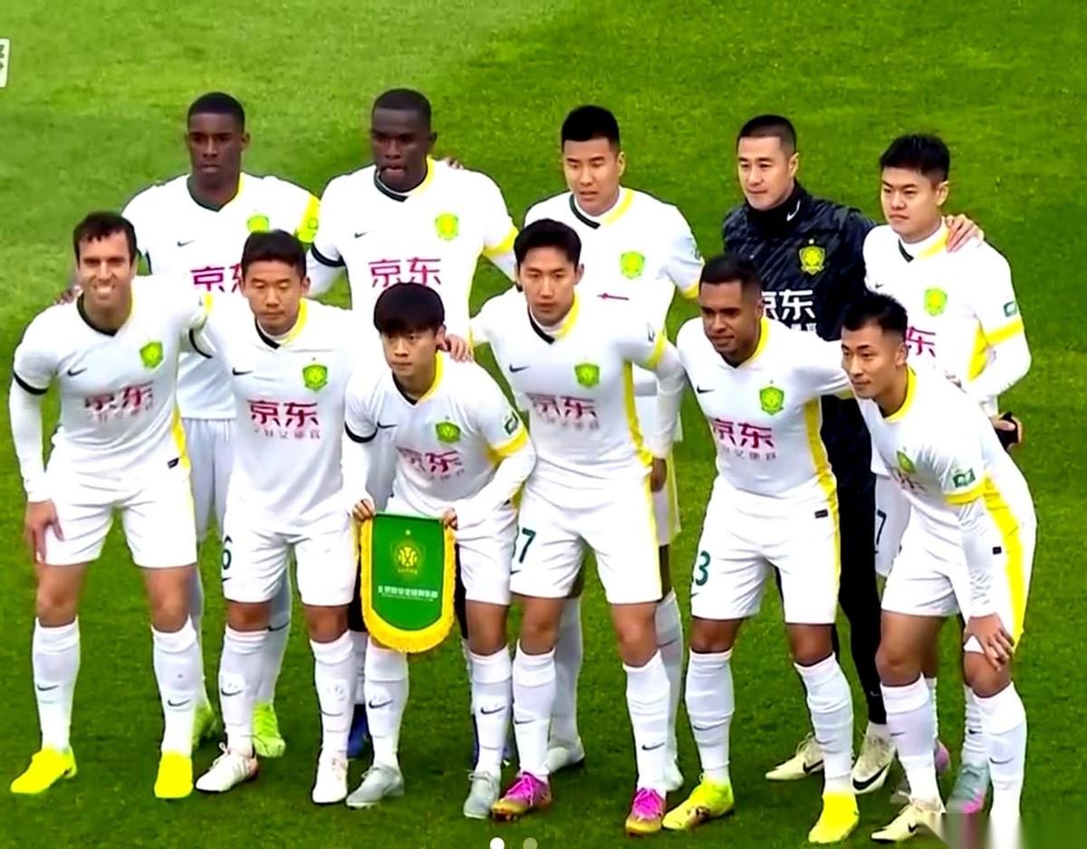 工体那个灯一亮，我的魂儿就跟着飞过去了。
真的，不骗你。
那是一种刻在DNA里的