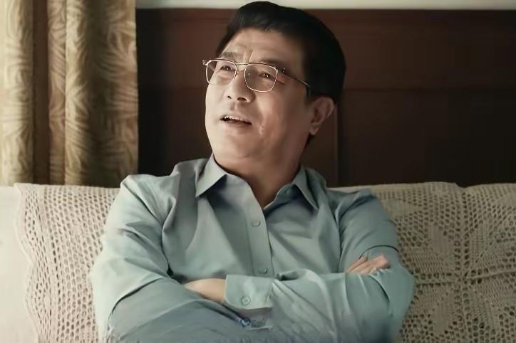 追剧《依依向北风》  乔正君为了弄出“政绩”，好马上回城，就火急火燎地让五金厂投