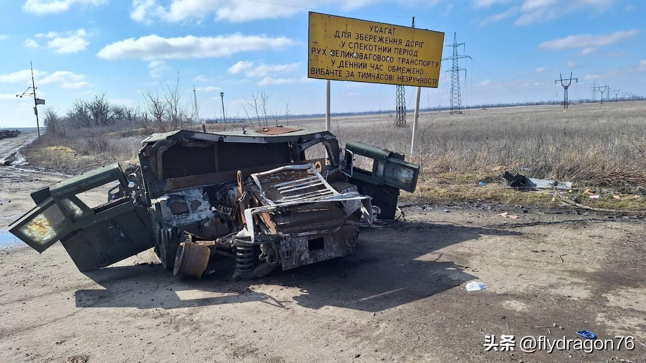 🇷🇺🇺🇦在克拉斯诺阿尔梅斯克地区被摧毁的乌克兰武装部队装备包括：悍马军车
