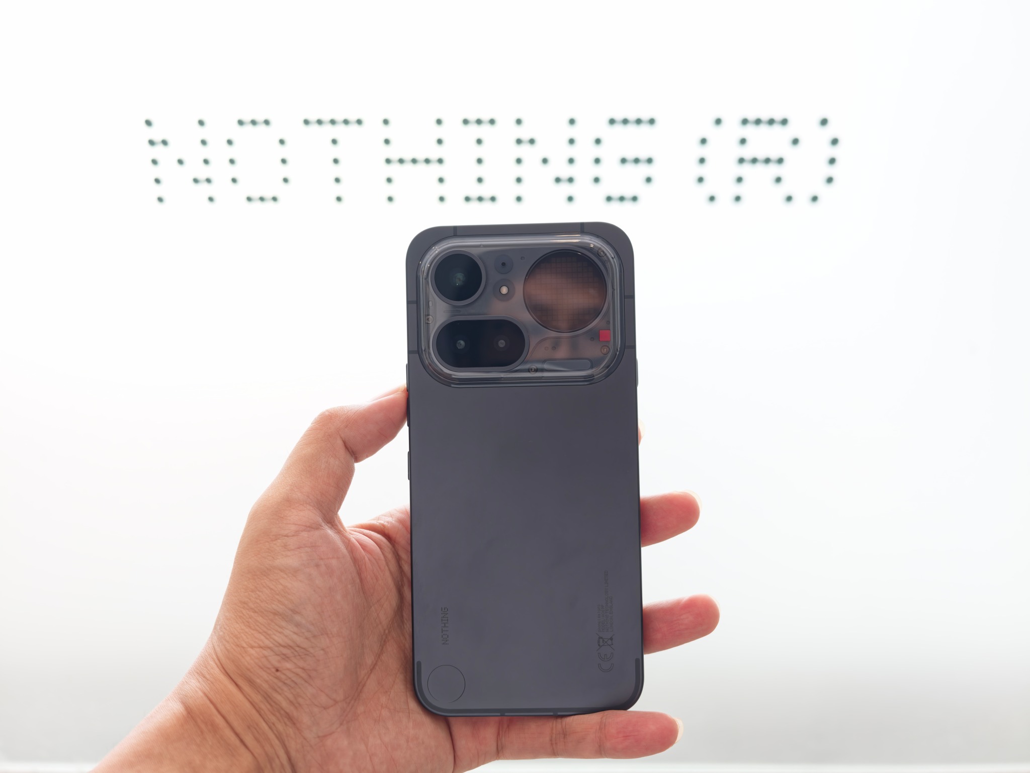 Nothing Phone 4a Pro，唯一值得称赞的地方就是工艺，一体金属机