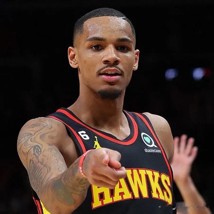 单场比赛出手44次以上时得分最低：

21——乔·福尔克斯（1948）
31——