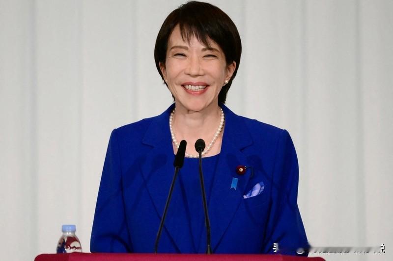 高市早苗若当首相，挑战那可不少。经济政策上，她提出赤字财政刺激和战略产业保护，可