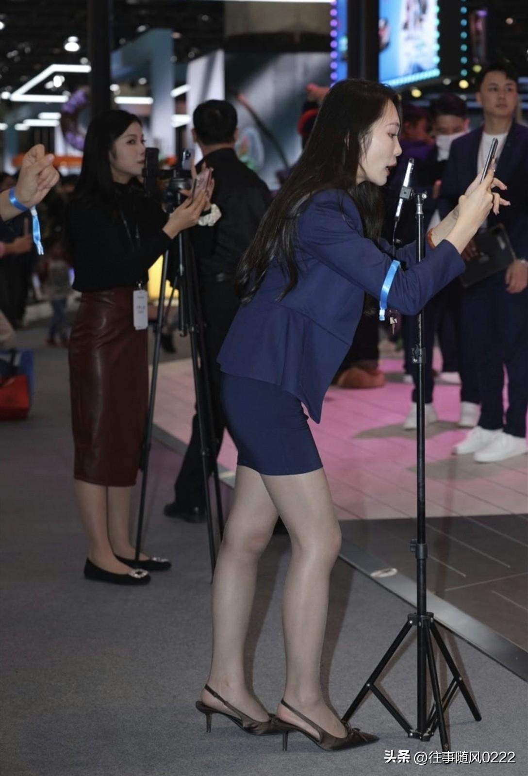 在展会现场，用镜头记录每一个精彩瞬间