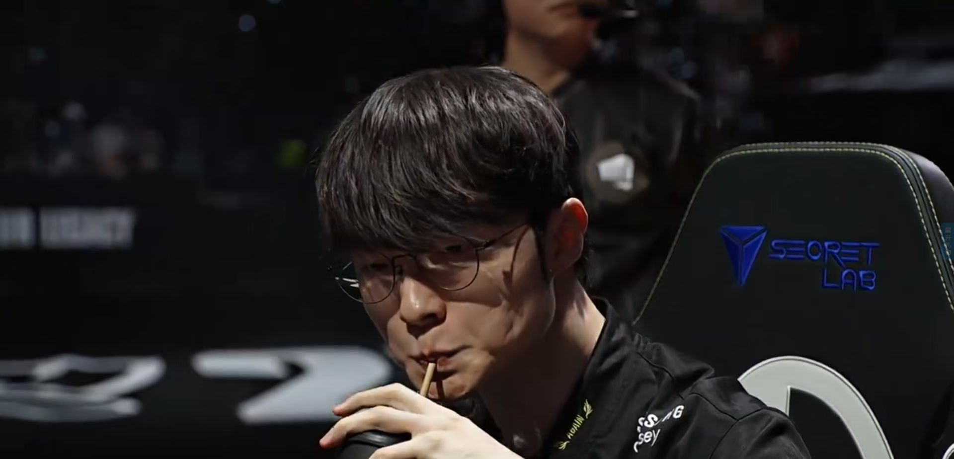 原来……还是不行吗……T1战胜AL ​​​