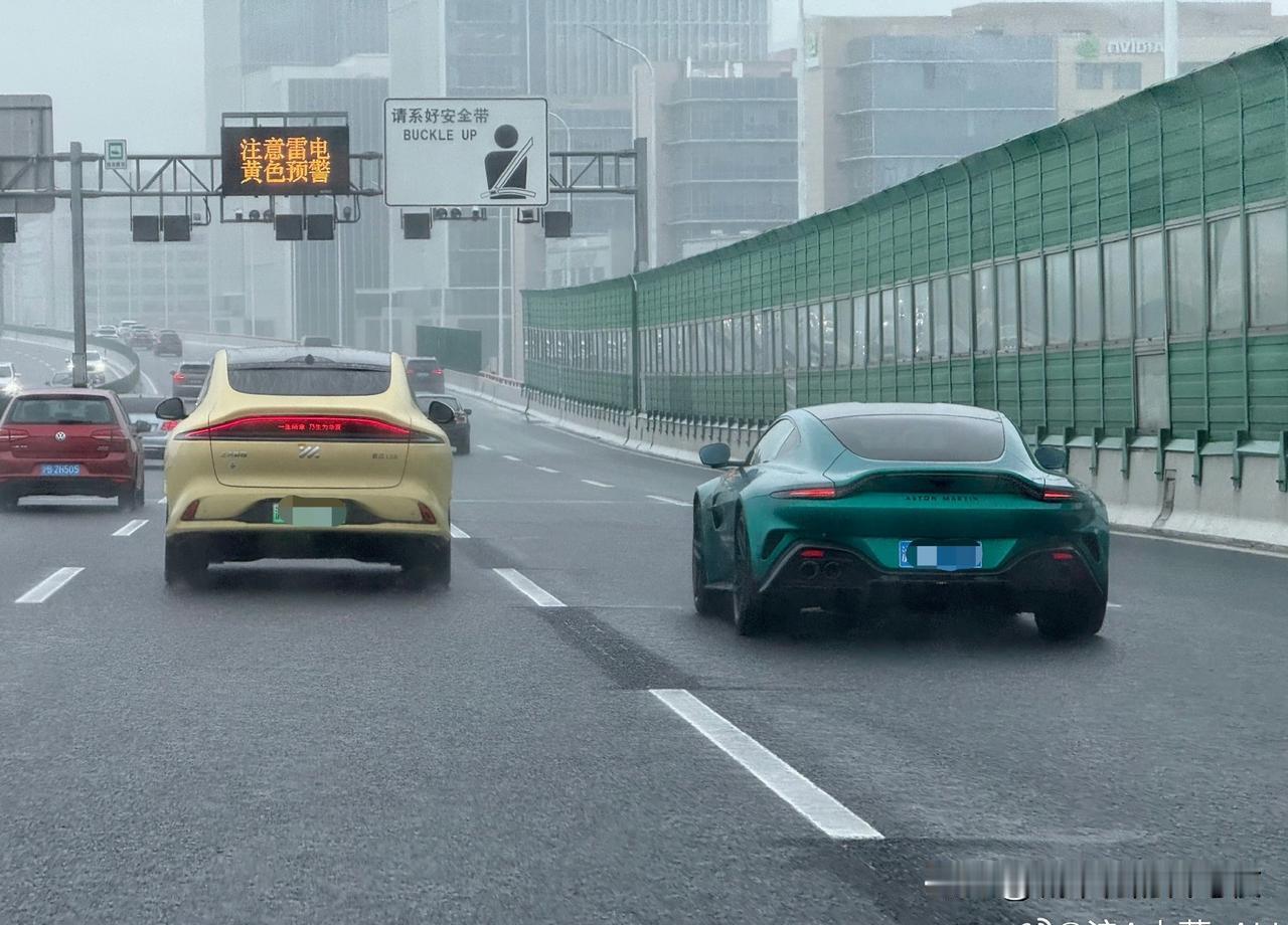 智己眼中的自己 ​​​？