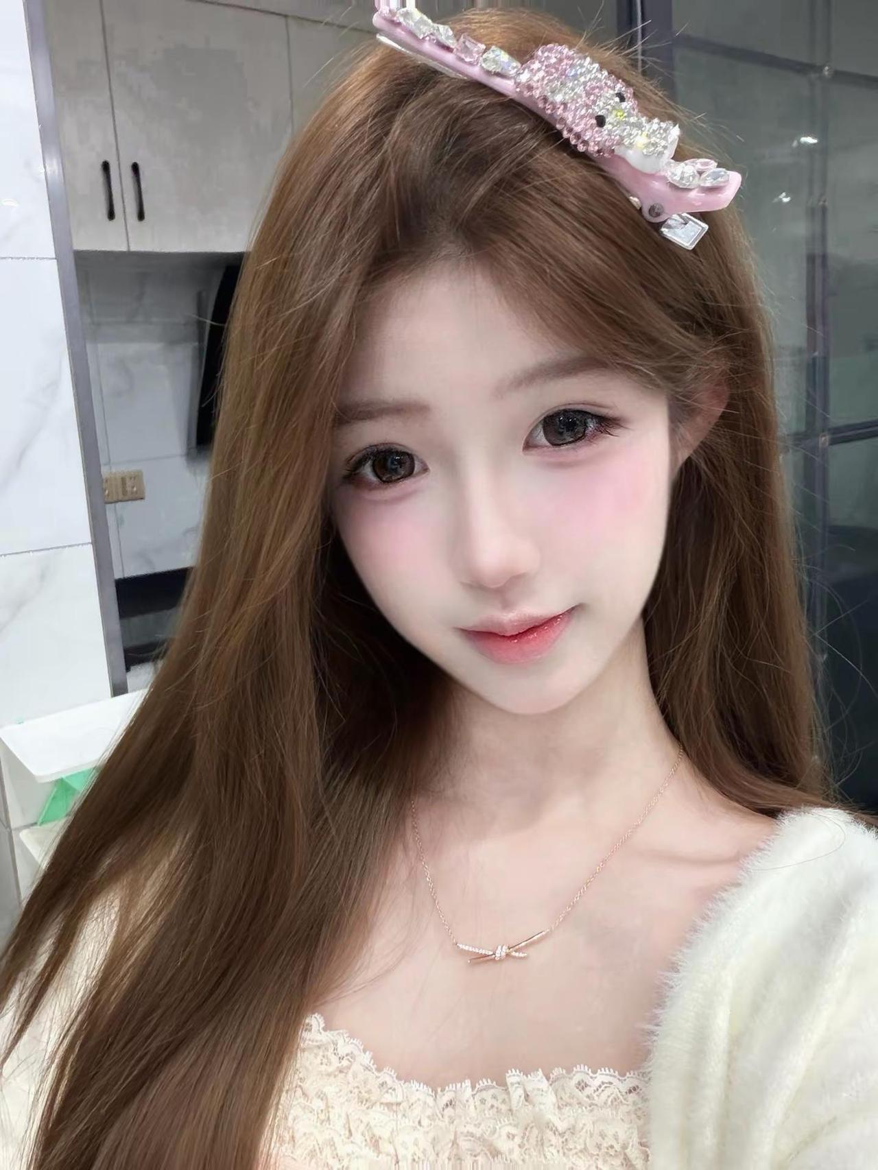 你以后去哪能不能也带上我呀，我会撒娇，会卖萌，还会亲亲你！( ˙꒳˙ )つ)`꒳