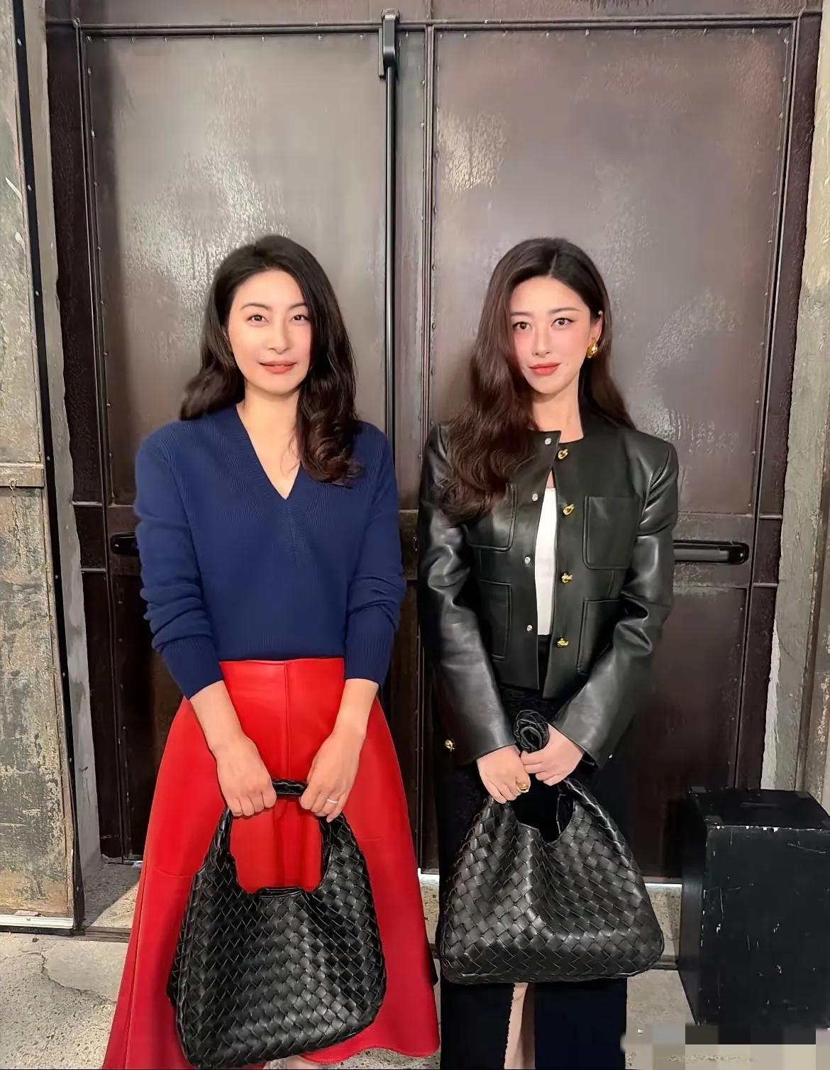 郭晶晶，珠珠，拿着同样的包包同框，虽然郭晶晶颜值，身材，五官比不了珠珠，但郭晶晶