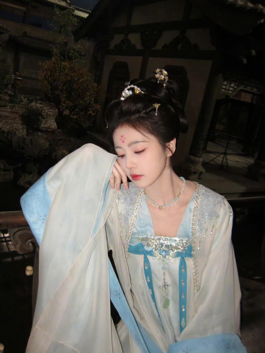 白鹿工作室强烈谴责私生行为白鹿方回应私生行为 好 