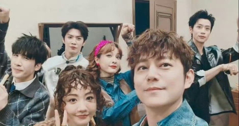 大侦探十周年庆生视频十年相伴，初心不改✨《大侦探》用烧脑案件与温情瞬间陪伴我们成