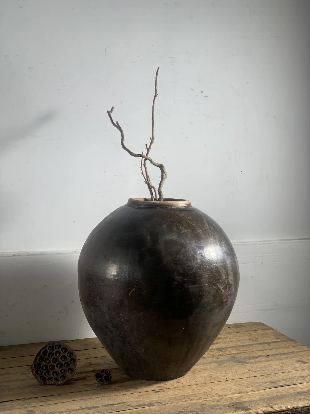 浑圆大肚罐，花艺插花；民宿、茶室侘寂摆件。