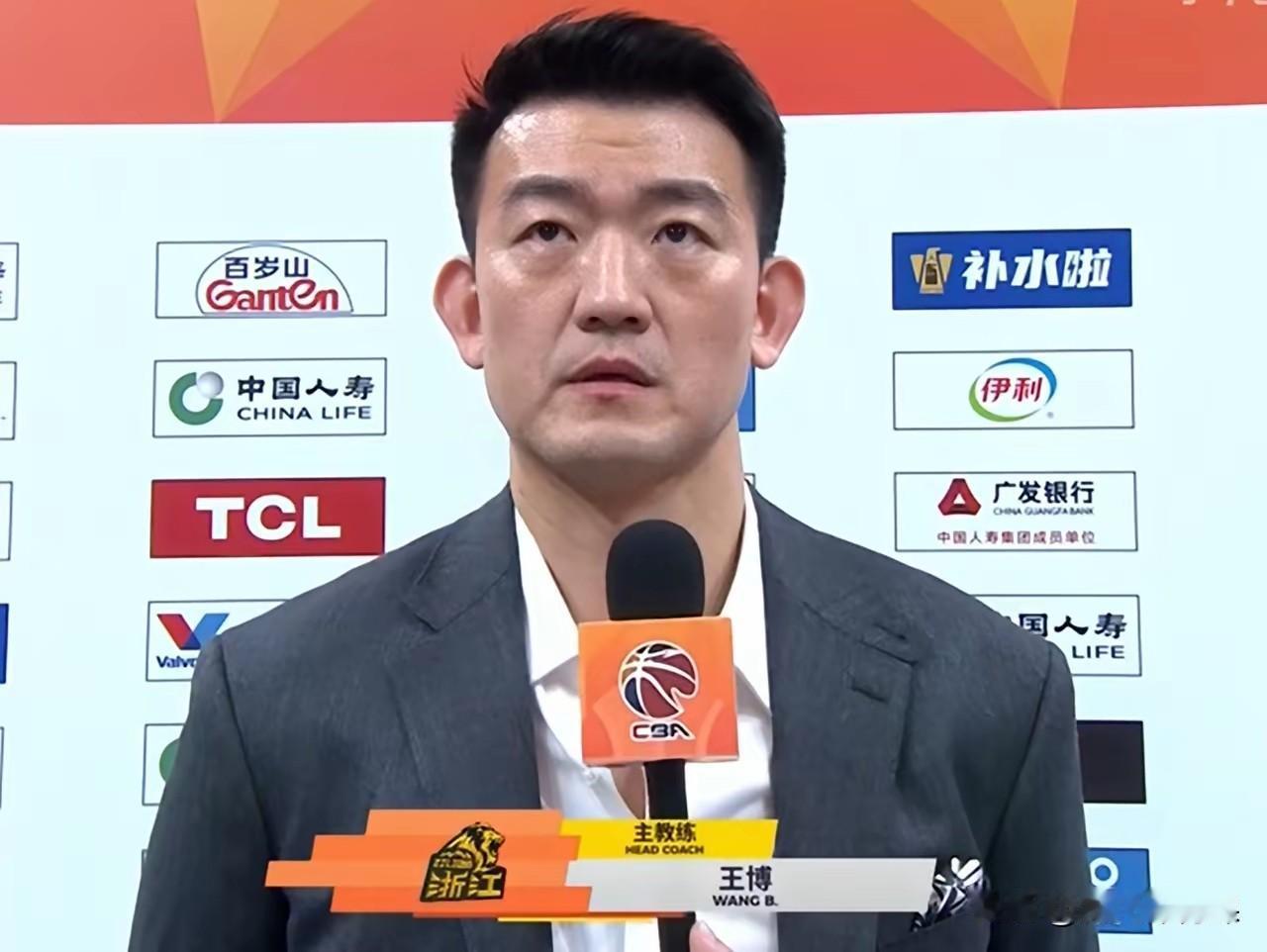 广厦阵容再失一猛将！

广厦队2024-2026赛季连续两个赛季均闯入总决赛，并
