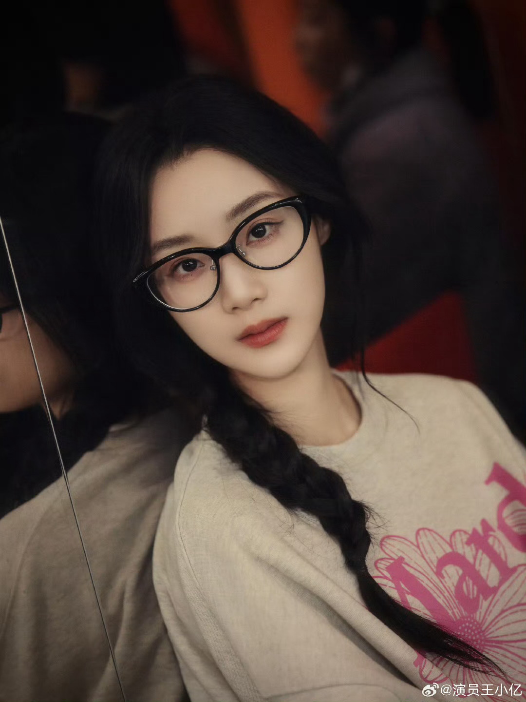 王小亿风格放到内娱也是独一份的 自带清冷高级感，干净又有力量，不撞款不随流，气质