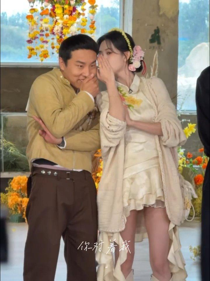 孟子义徐志胜演上小剧场了奔跑吧 没想到他俩搭戏这么有火花！“嘎赛日”名场面笑到打