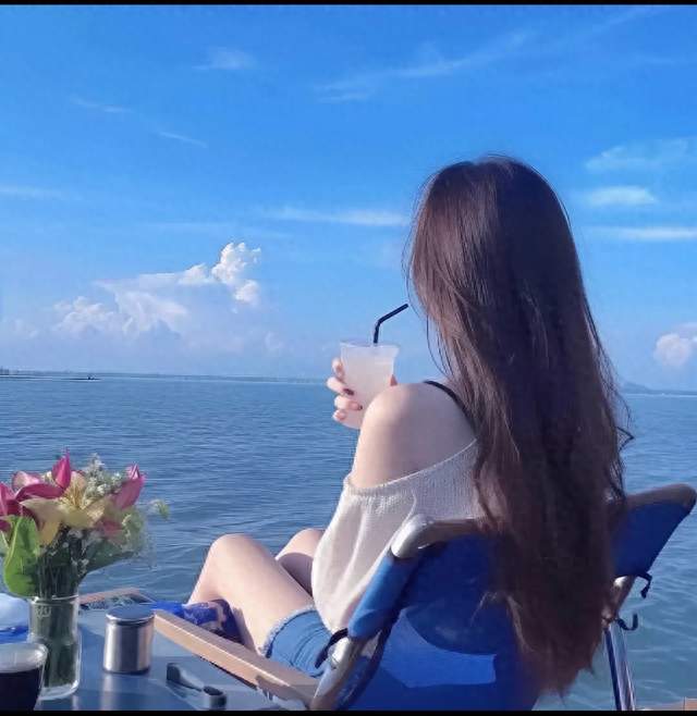 羞死人，都是仿生机器人，凭啥男款比女款贵11万，到底多了个啥？