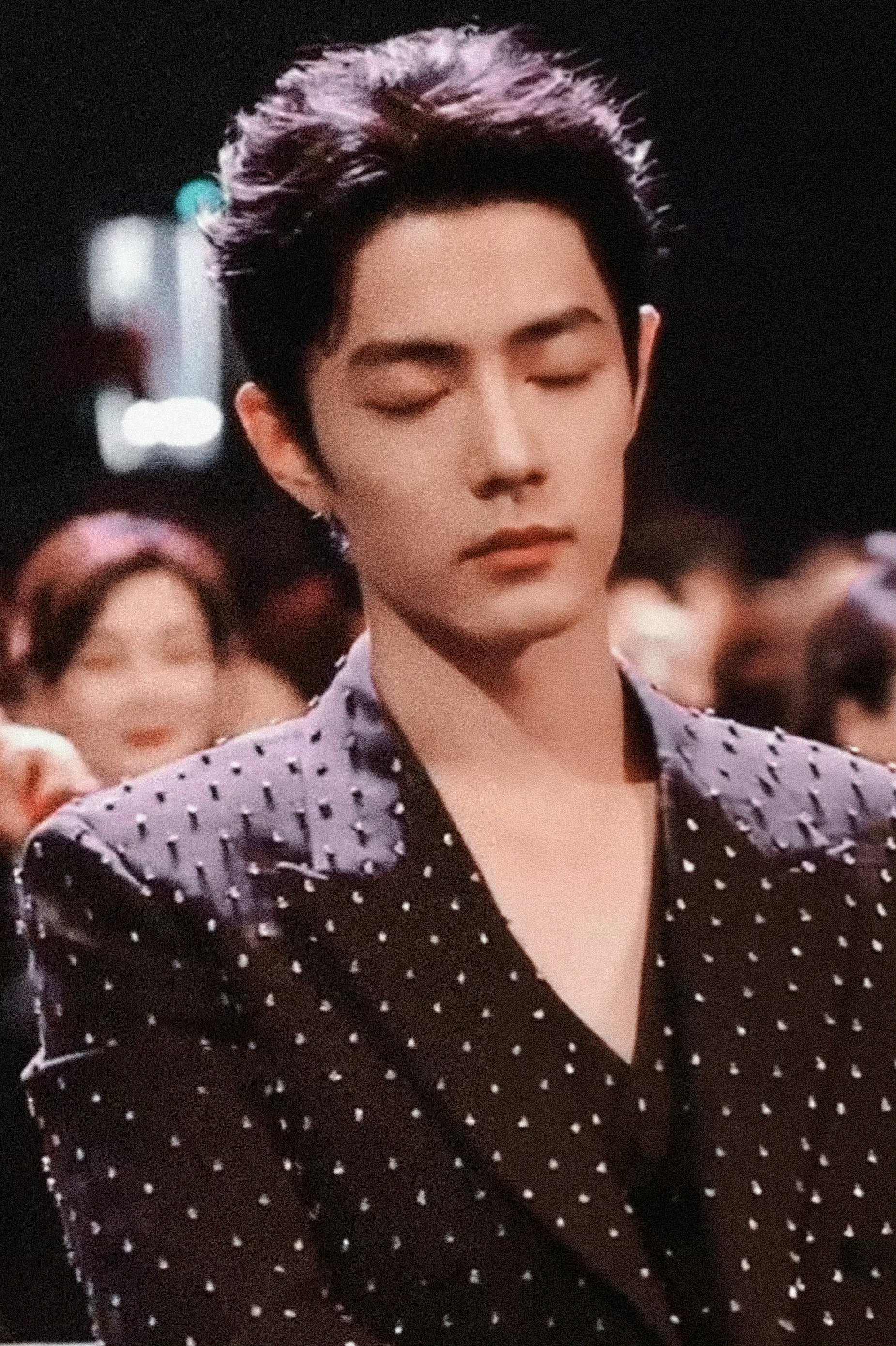 #陪肖战走花路# 晚安安🌙[月亮]❤️Jeebanoff (지바노프)《마음으