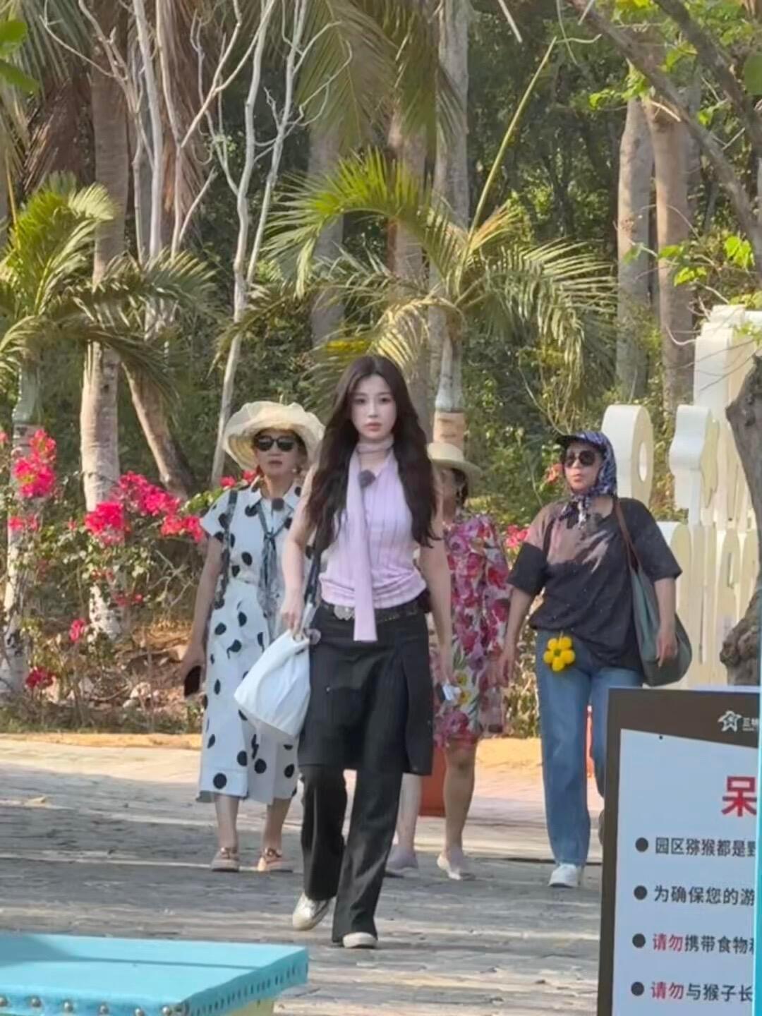 虞书欣新综艺路透！这也太美了吧 