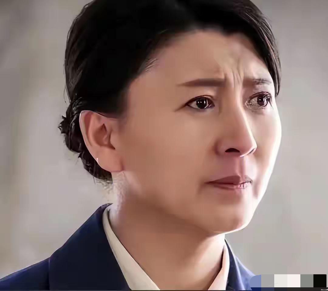 闫学晶道歉了，代言解约了，以后还会有导演敢找她拍戏吗？据说辽宁春晚已经找了她，不