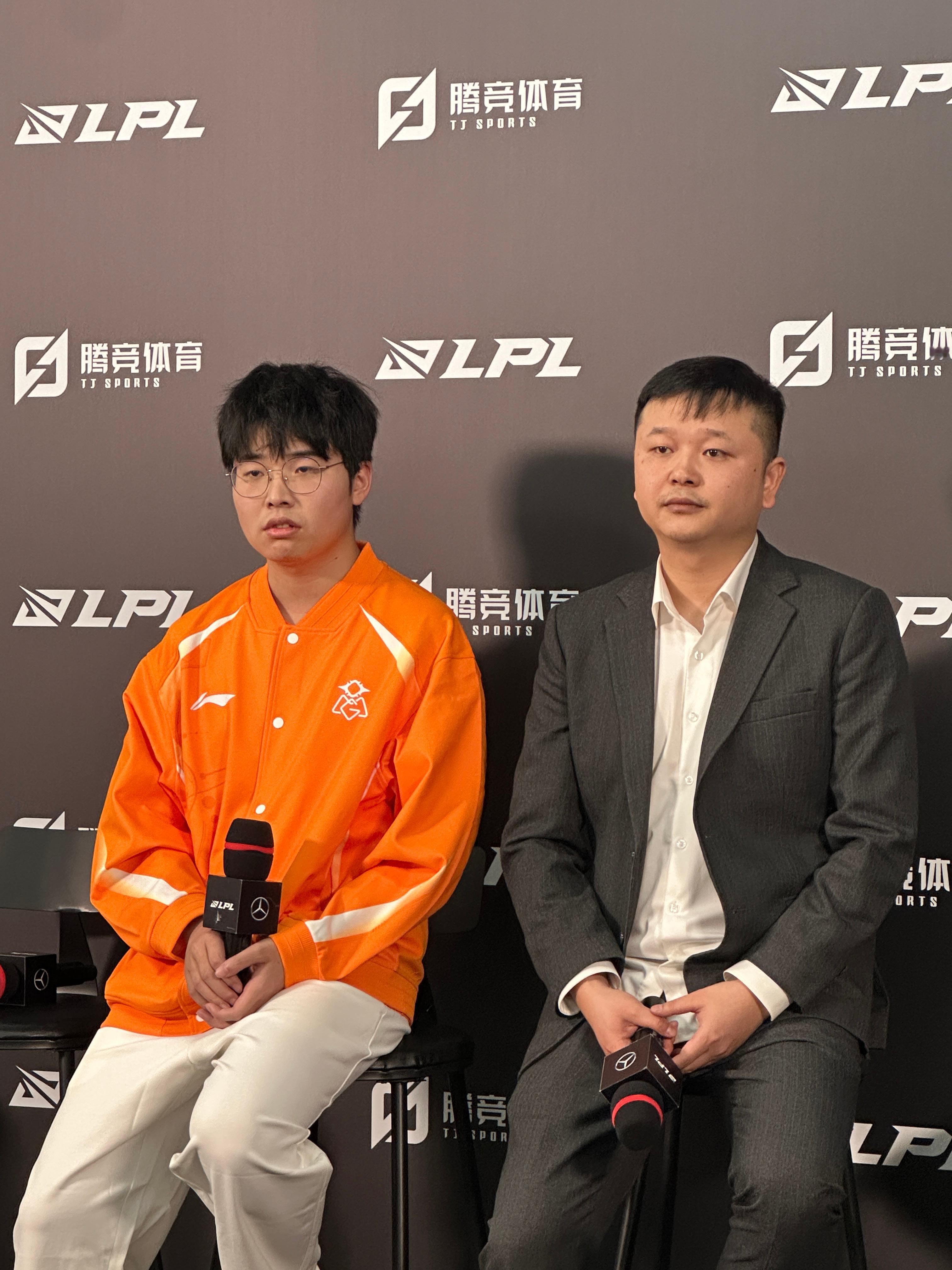 OMG Beishang和教练接受败者群访RNG战胜OMG2025lpl第二赛段