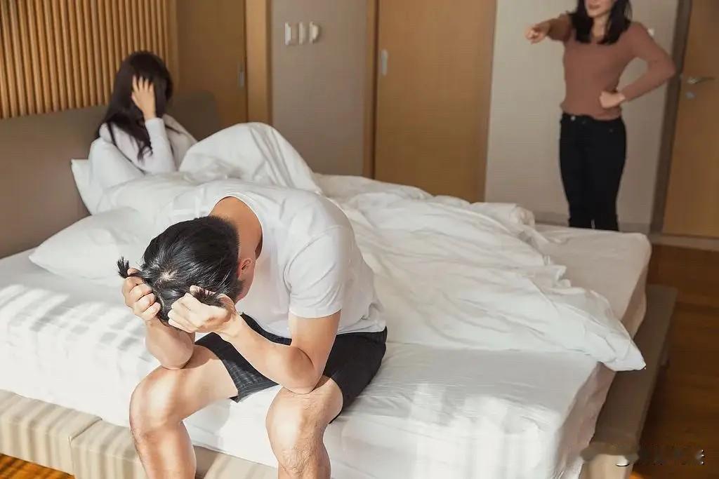 浙江义乌，23岁女子通过婚介所找对象，婚介所将33岁男子推荐给女子，结果女子与对