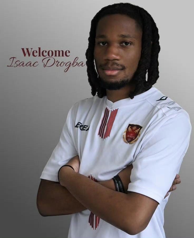 切尔西传奇球星德罗巴的儿子，出生于2000年现年25岁的伊萨克·德罗巴，日前自由