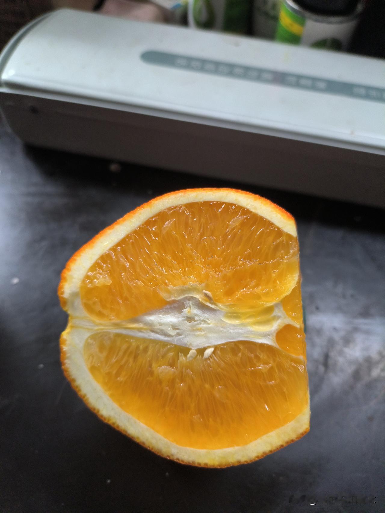 娶有和前男友同居史的女人，算不算二婚呢？
从法律层面看，不算二婚。毕竟她未曾登记