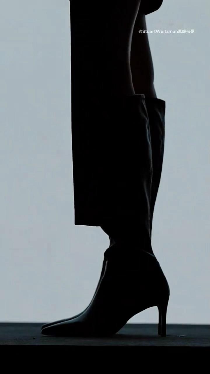 商务回签！杨幂即将再度拿下StuartWeitzman奢牌鞋履合约🔥 