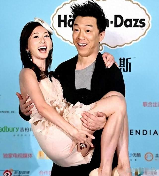 黄渤被小S当众挖坑，一句回怼全场笑疯了