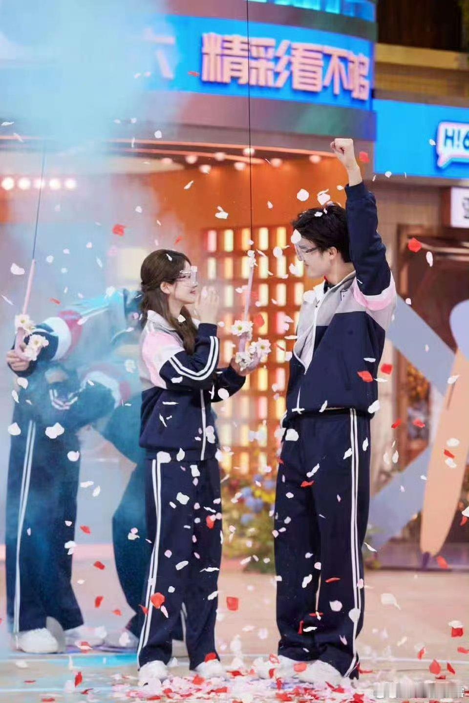 陈昊森张淼怡学霸型cp   张淼怡怎么这么美呀，与陈昊森的cp感好强呀，适配感直
