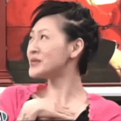 我一想到下个月 下下个月都有音乐节大舞台可以看 我就嘚瑟的不行