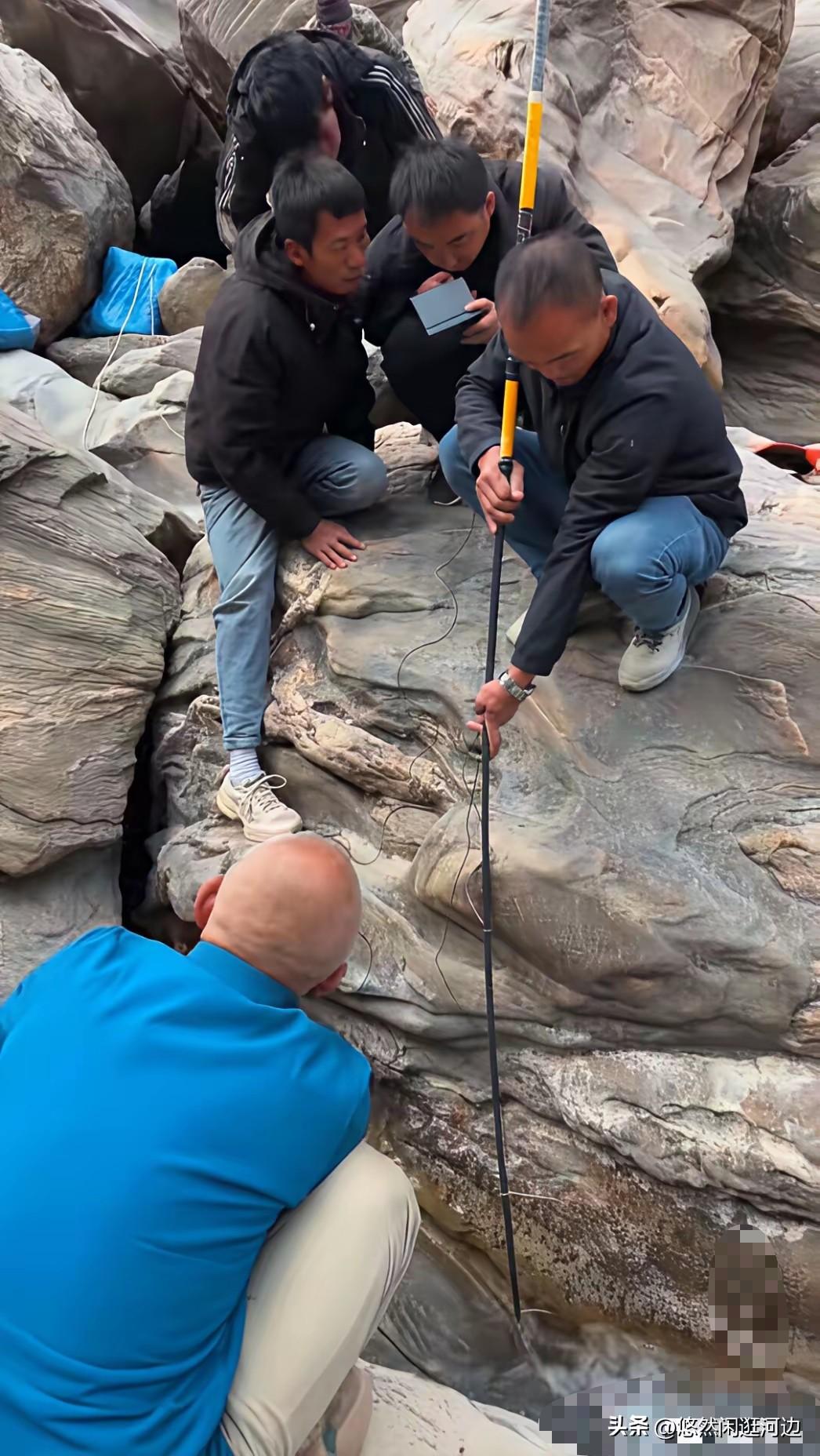 心疼！虎跳峡落水男子遗体找到了，家属却含泪放弃：不是不想带你回家，是真的捞不起来