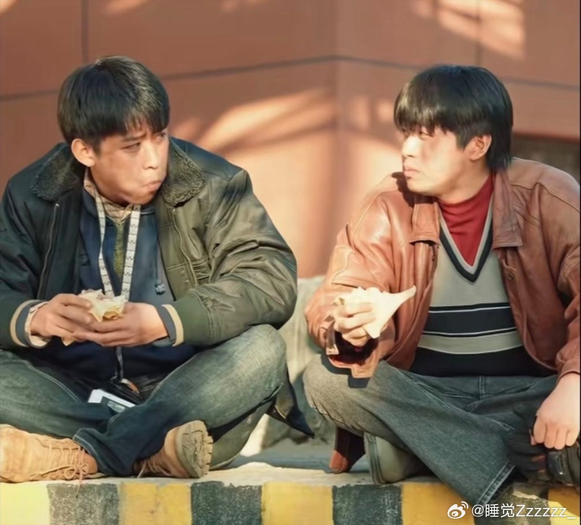 短剧正在看见每一个普通人 短剧早已跳出套路，不再执着于重生穿越与无脑爽感，转而扎