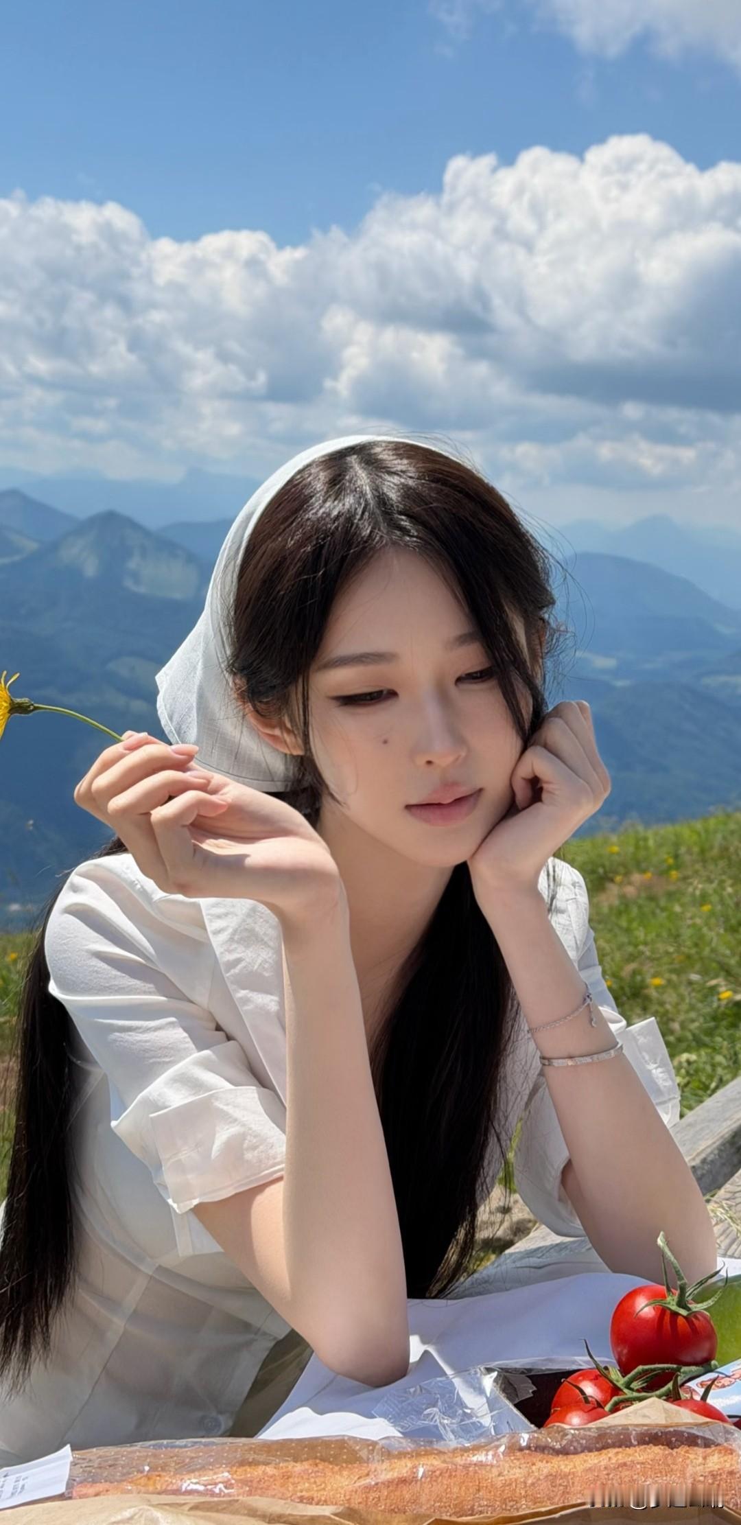 生活，是一场向阳的奔跑，步履不停，光芒不息。每天给自己的心田播下一粒快乐的种子，