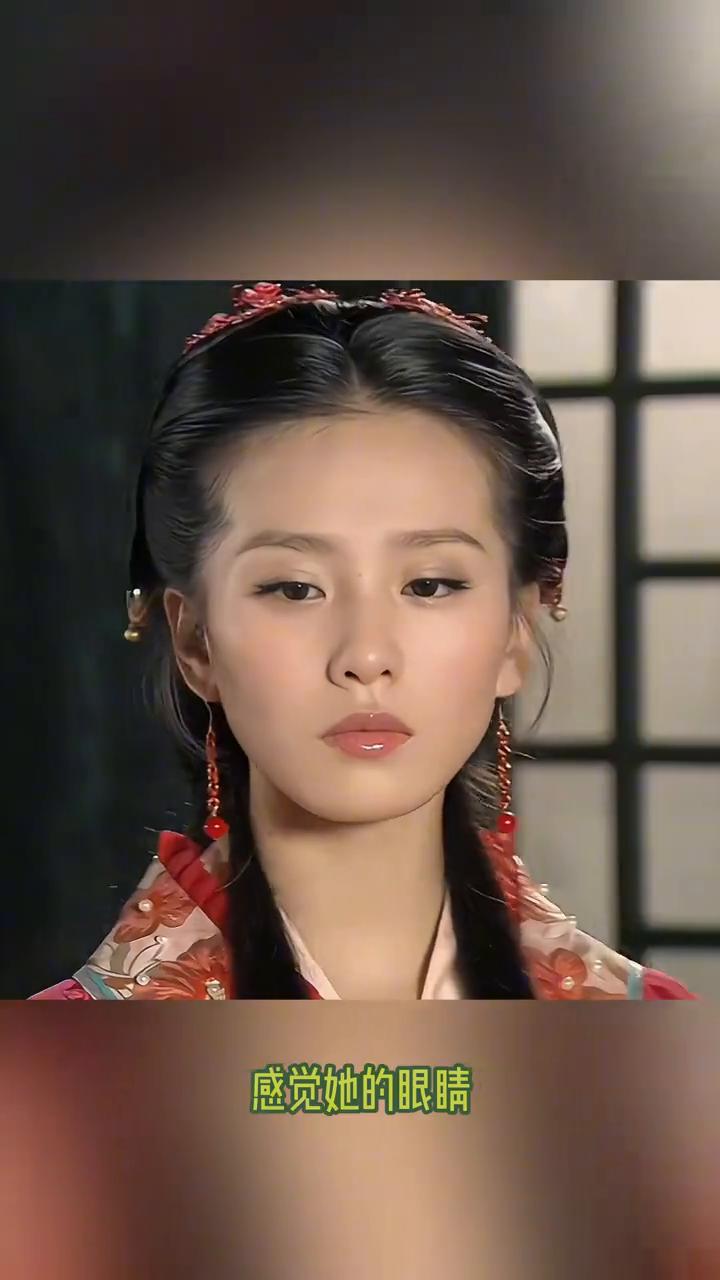 就离谱，原来刘诗诗从出道开始就是双眼无神的盲人演技。感觉她的眼睛是不是高度散光，
