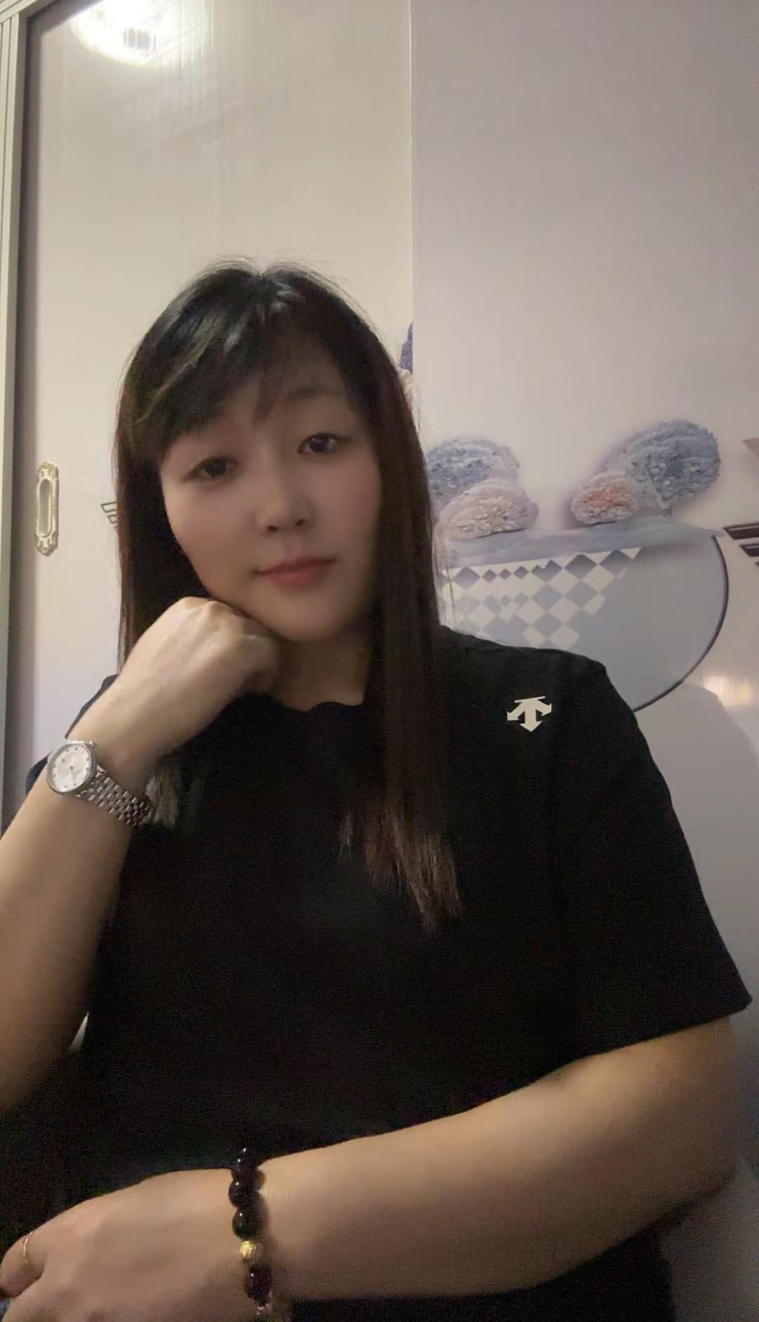 是天气变了，昨天短袖、今天羽绒服！