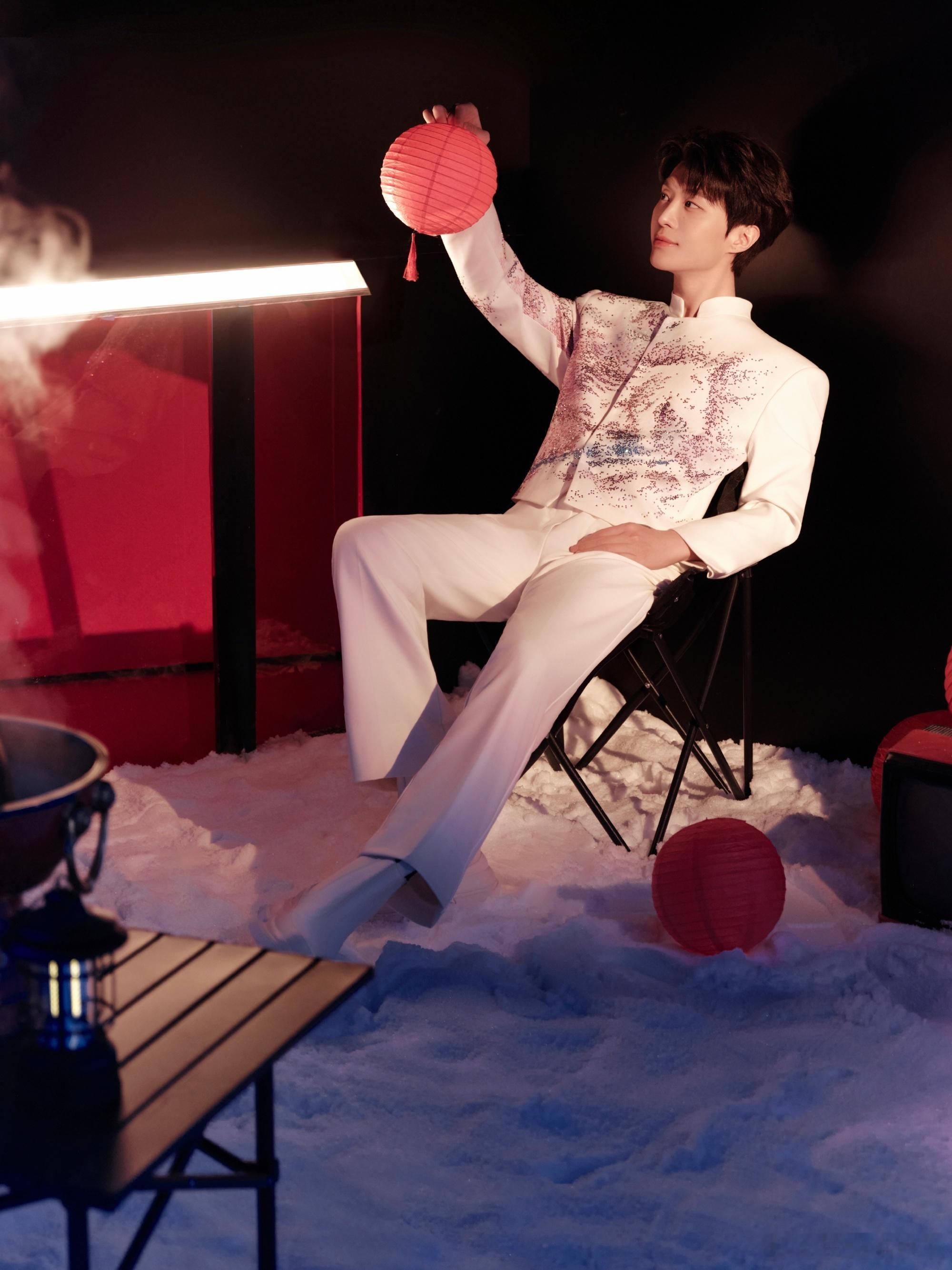 范丞丞首登春晚三个节目 实力霸屏！范丞丞首登春晚解锁三个高光时刻，《快乐小马》唱