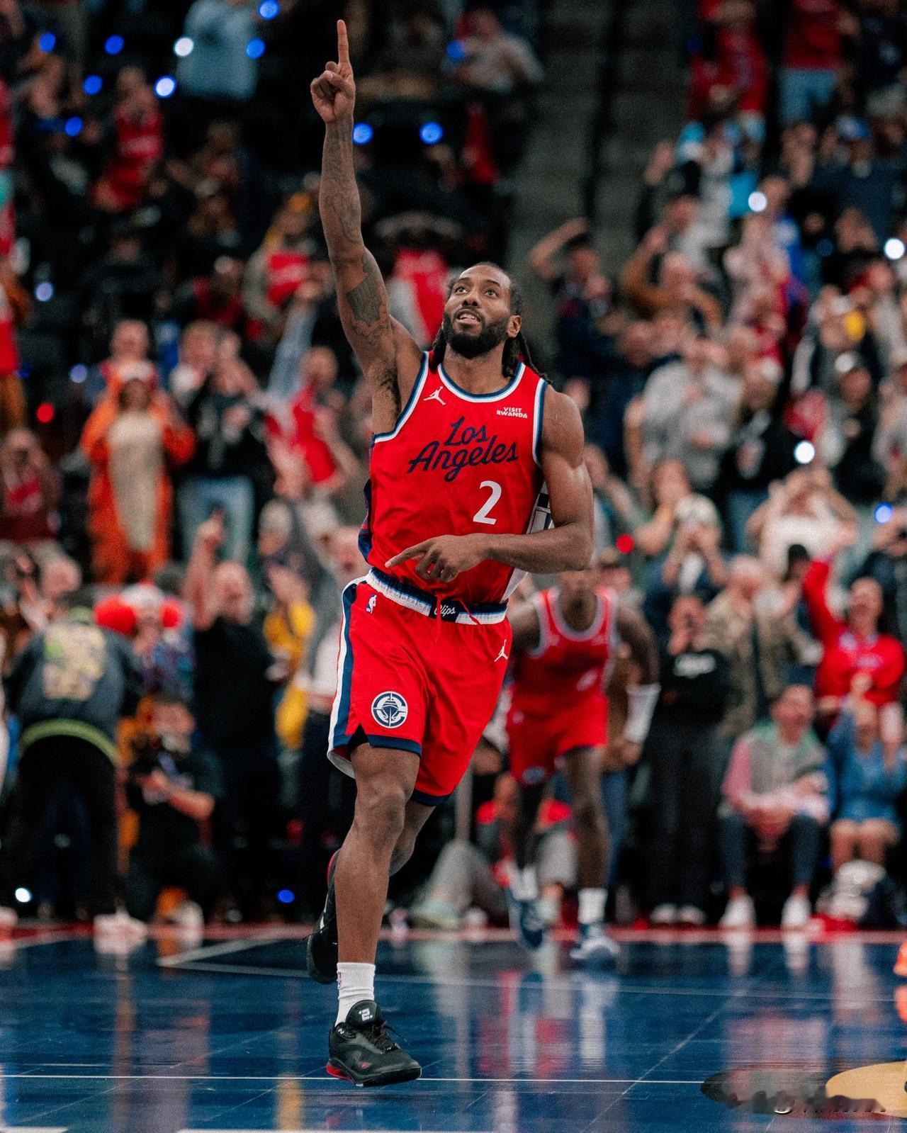 小卡伤情曝光需继续休战，真是心疼哈登又当爹又当妈，[捂脸]

据美媒报道称小卡因