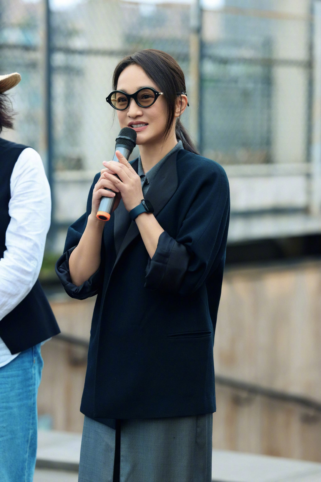 周迅文淇有东亚母女那味了那种东亚家庭特有的内敛含蓄、欲言又止、别扭又彼此牵挂的母