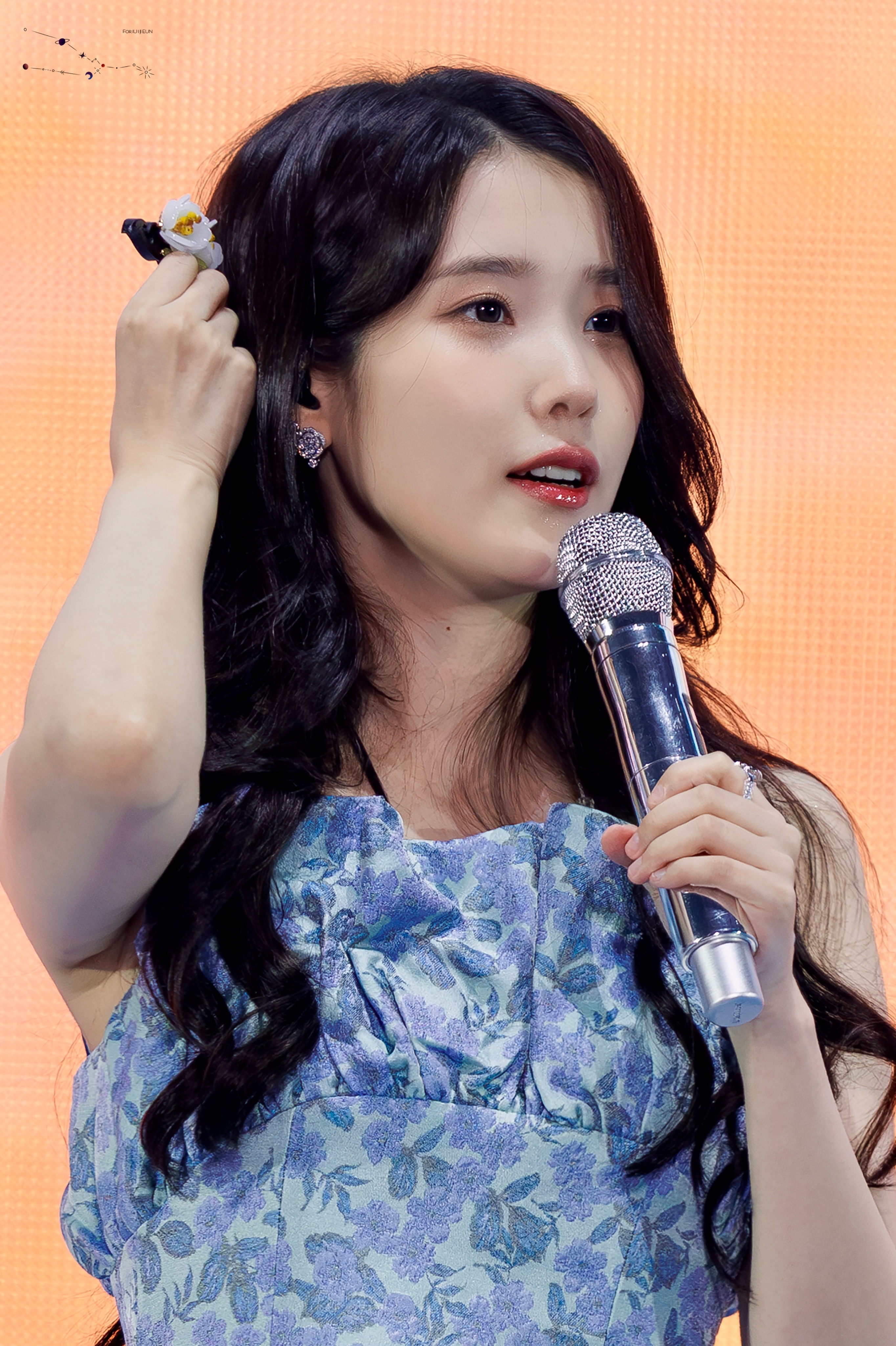 IU[超话]  🌸IU出道十七周年快乐 250913 IU Byesummer