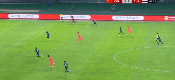 国足vs泰国国际足球友谊赛，中国0-0互交白卷闷平泰国。 