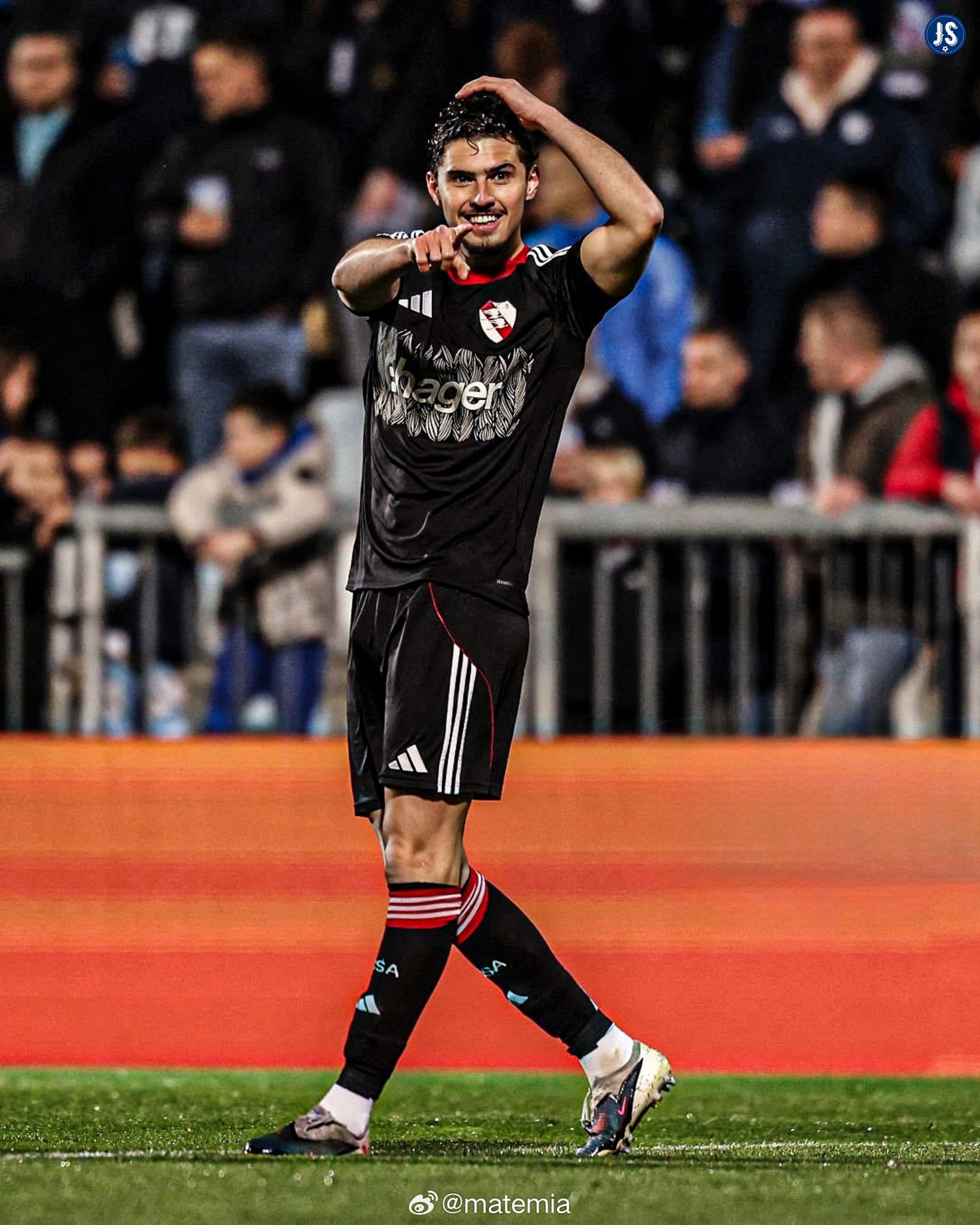 📊 斯特拉斯堡🇦🇷华金·帕尼切利本赛季共贡献22个进球和助攻。🔝 他打入