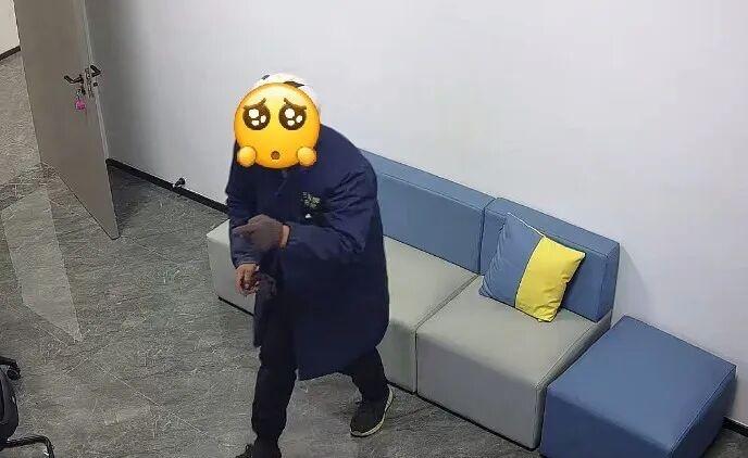 3000元货物遗失嘉兴队员一小时找回近日，嘉兴秀洲，许师傅运货时不慎掉落价值三千