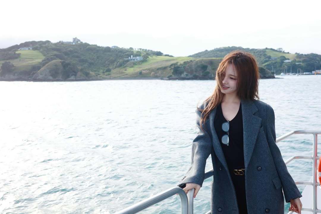 liz ins更新 