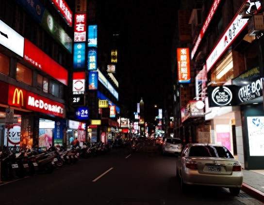 东部战区发布中秋重磅海报