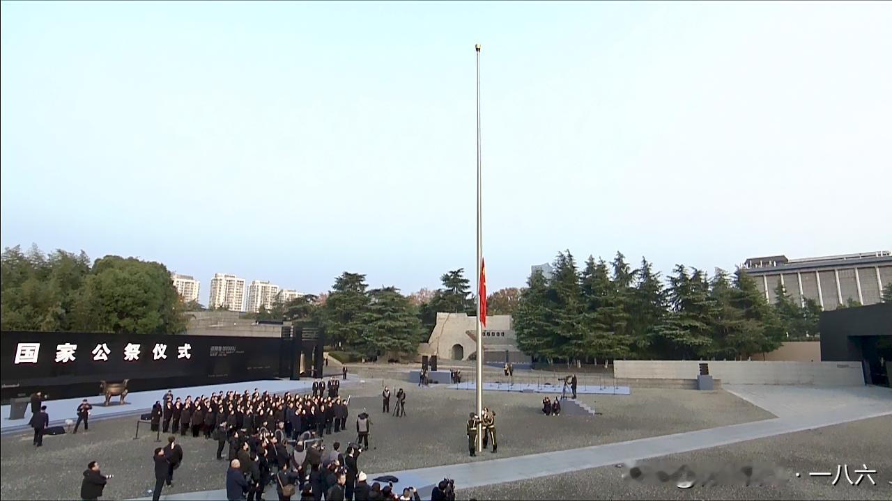 公祭日看《大刀·祭》才懂：这把刀从来不是为了复仇
 
12月13日，防空警报在城