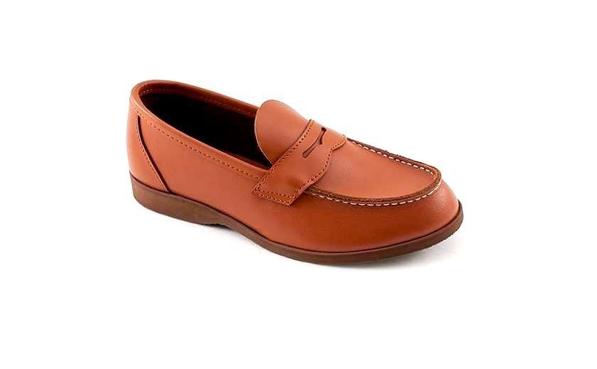 乐福鞋（Loafer）完整讲解+款式实拍图
一、基础定义
乐福鞋英文Loafer