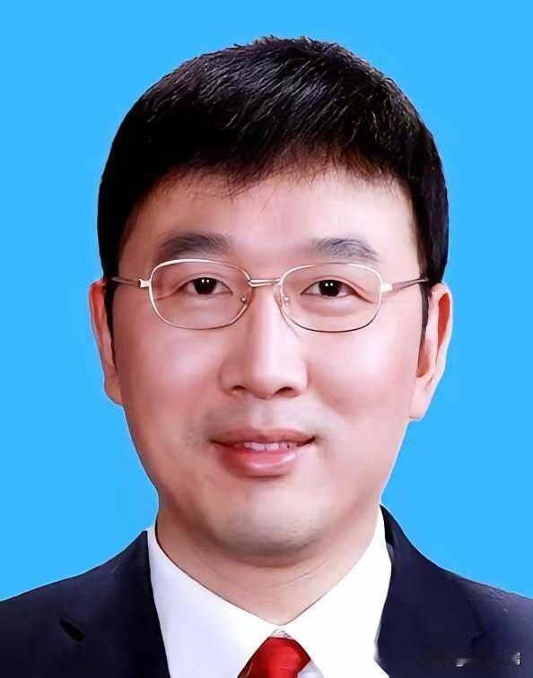 有个人叫罗先刚，四川人。
2004年，他从日本回来，一头扎进西部，说要搞个东西，