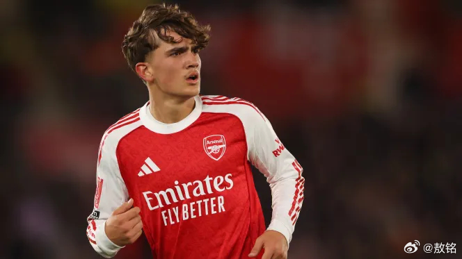 阿森纳 阿尔特塔本赛季谨慎使用小将道曼，严格控制其出场时间，而中间道曼在U21比
