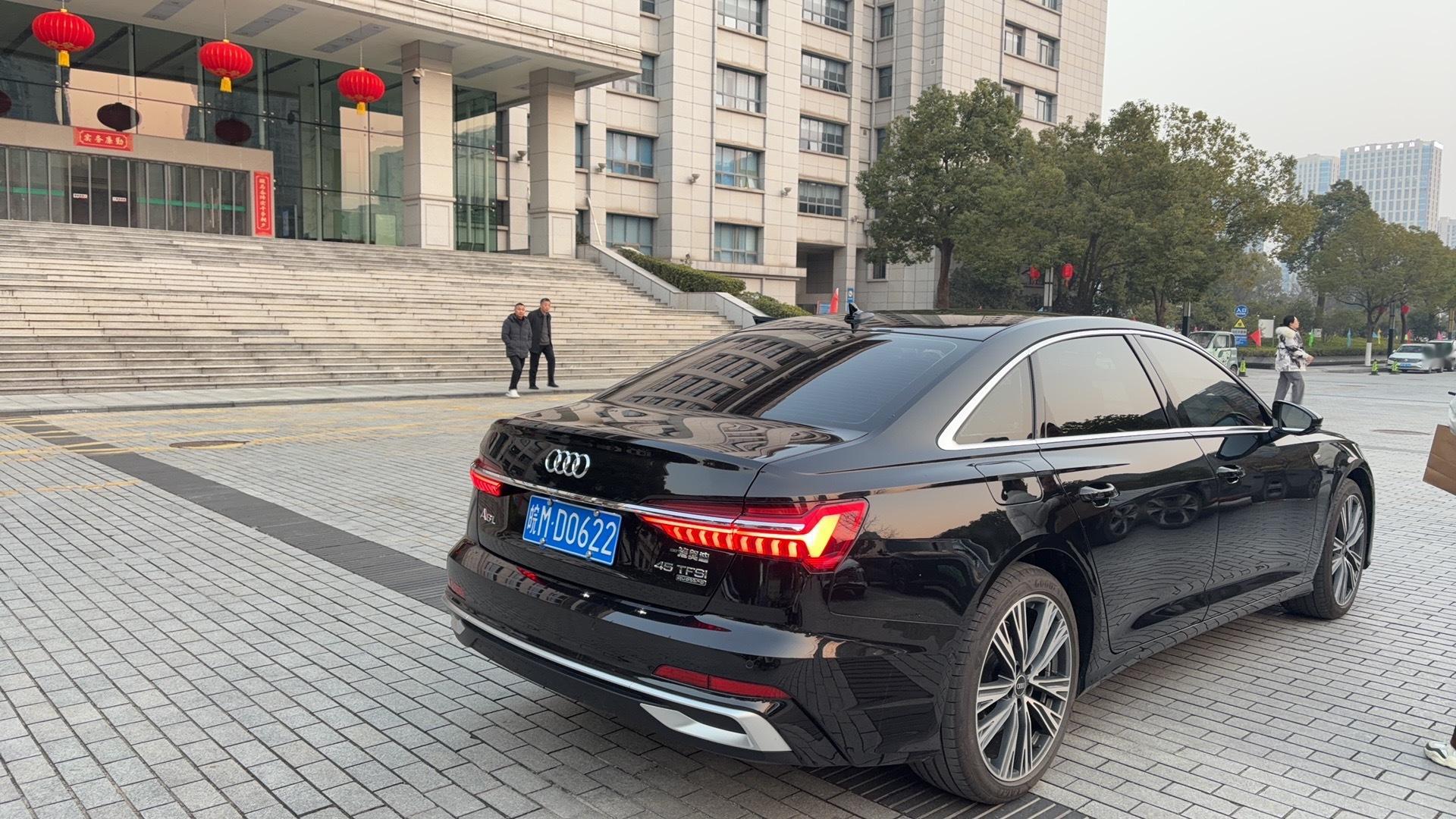 虽然不喜欢黑色，但是看起来还是不错😂 