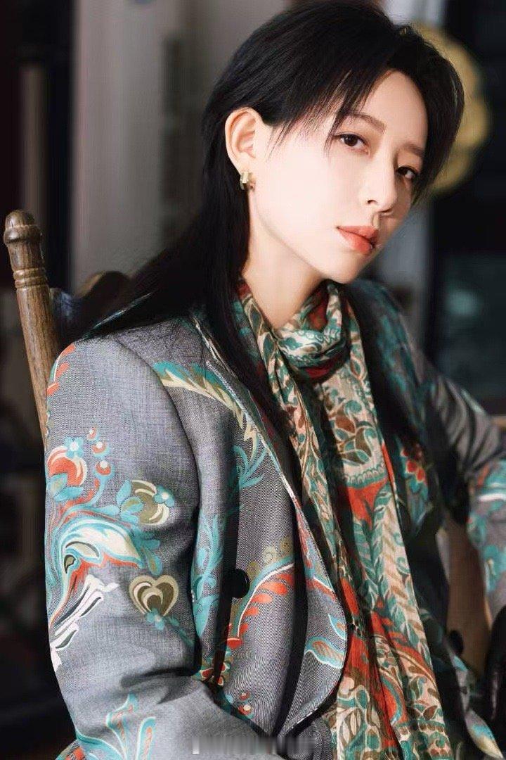 李斯丹妮侠客行江湖味太浓了 总而言之，李斯丹妮的《侠客行》是一个从概念到执行都堪