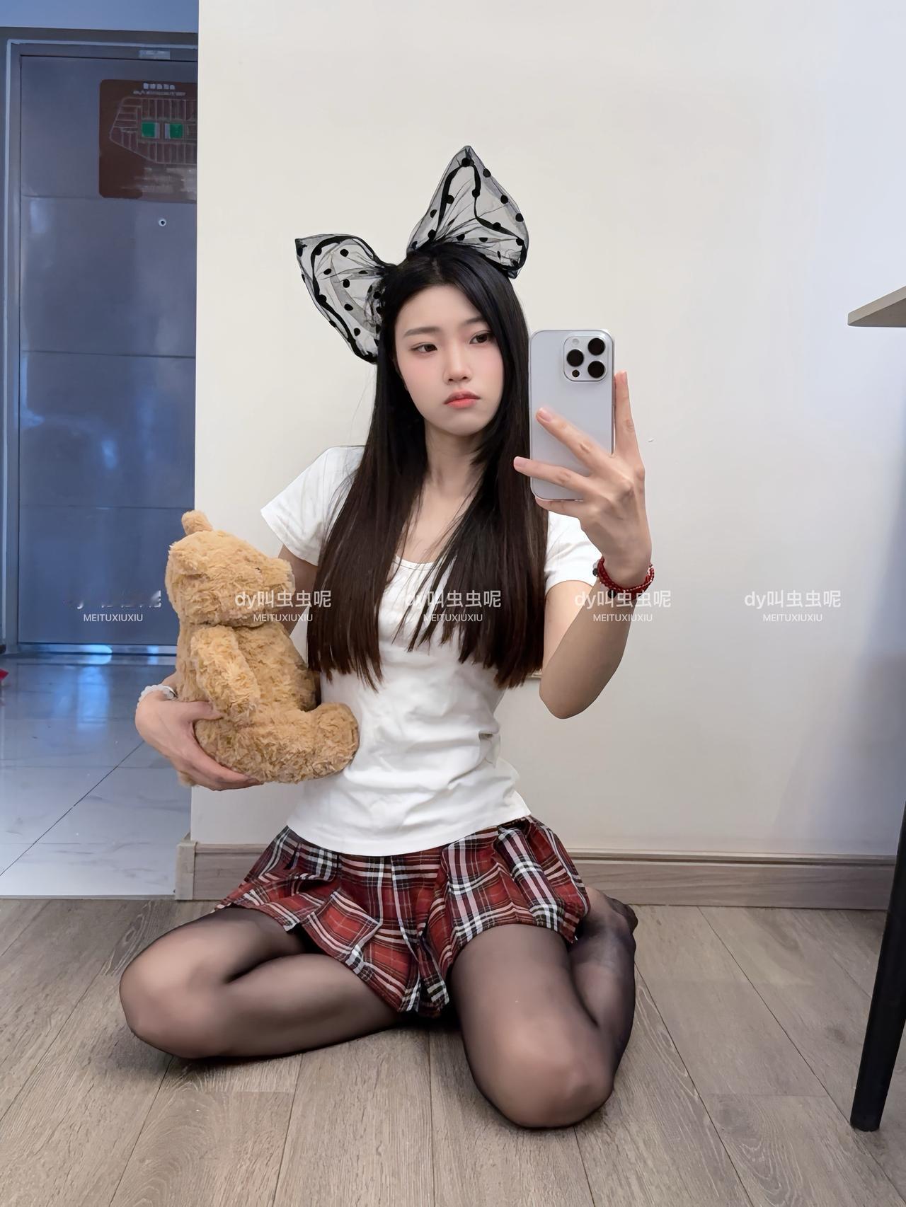 涞觅 涞觅极光袜 甜御双修 今日份软妹风ootd 清纯御姐风